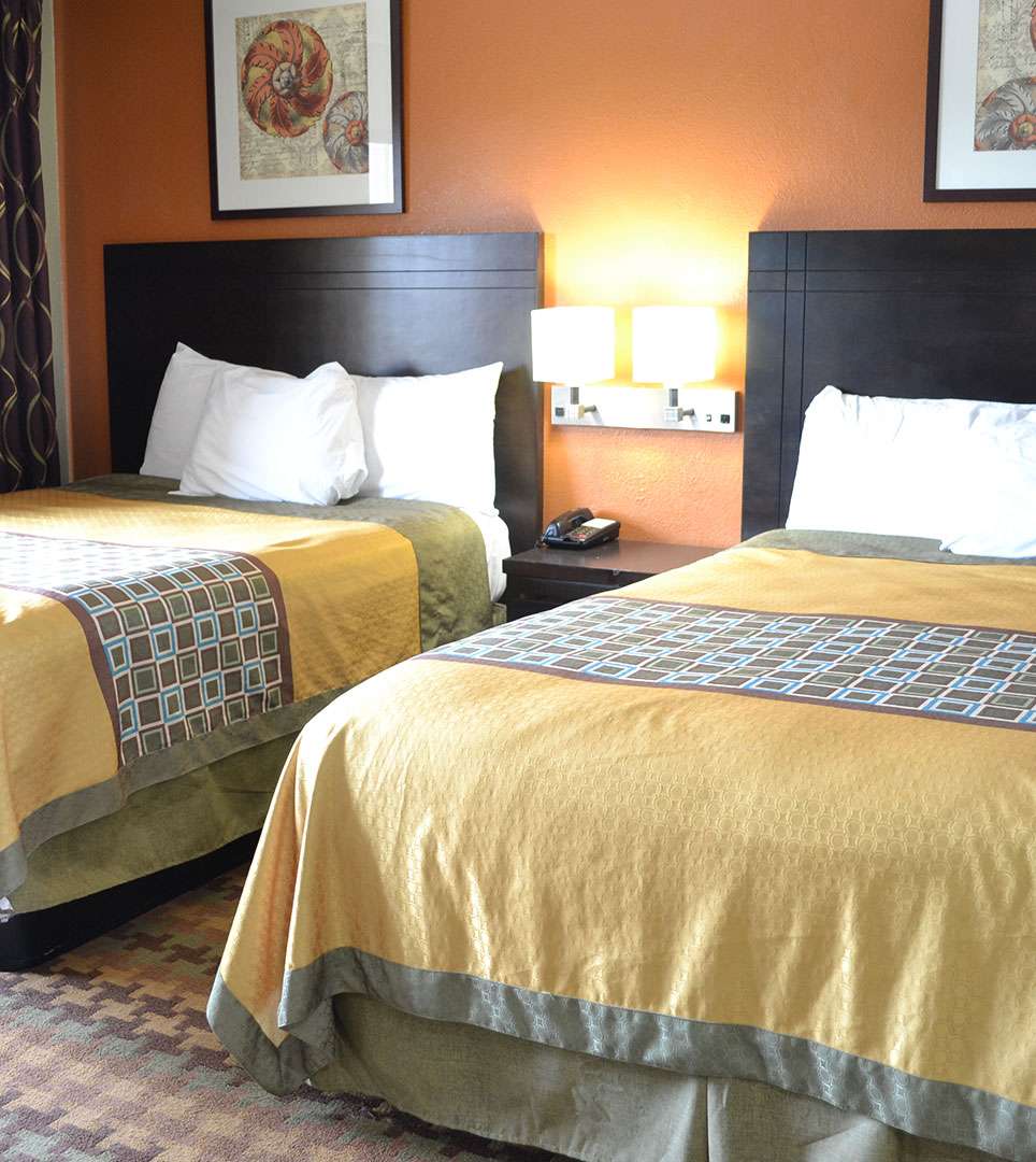 RELAX IN SPACIOUS AND WELL-APPOINTED GUEST ROOMS